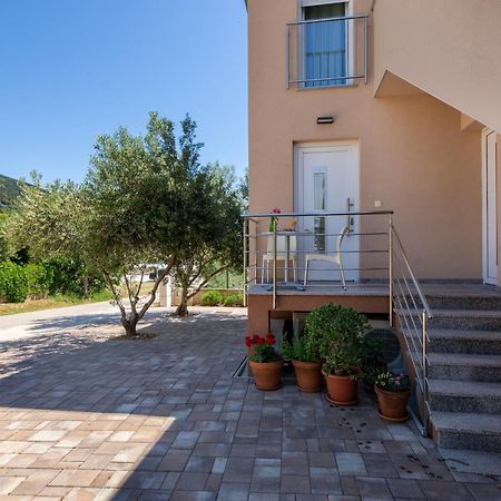 Apartments Viktorija 2 Baška Kamer foto