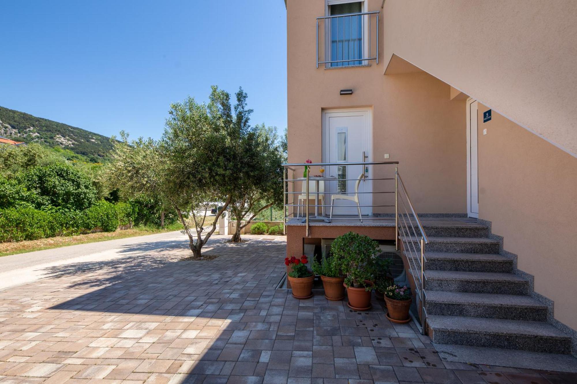 Apartments Viktorija 2 Baška Kamer foto